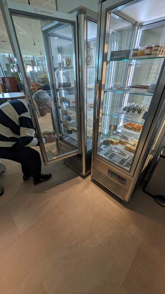 nice International airport food